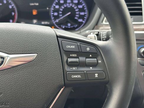 Used 2015 Hyundai Genesis 5.0 RWD image 28