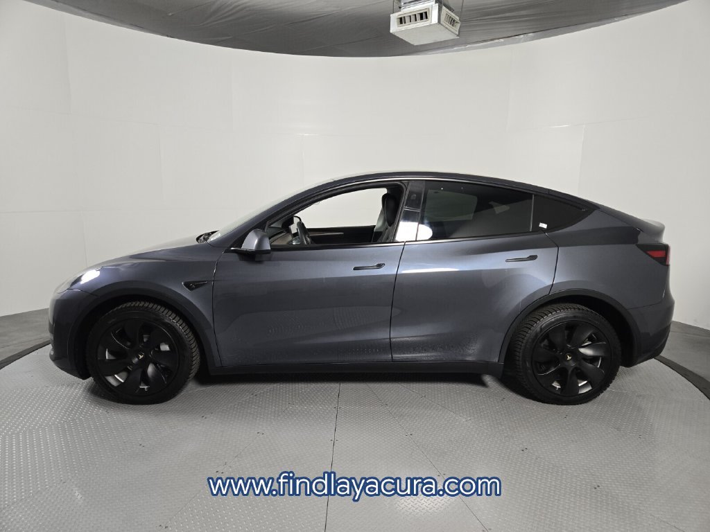 Used 2023 Tesla Model Y Long Range AWD/4WD image 3