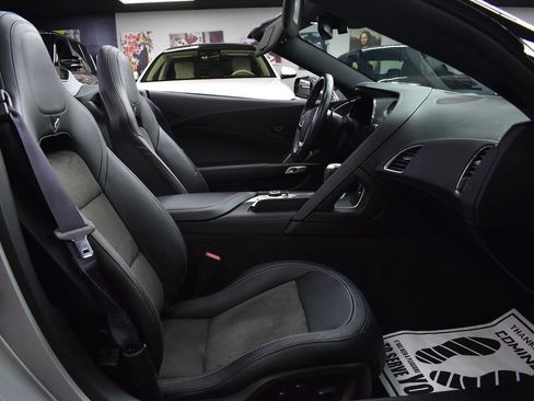 Used 2014 Chevrolet Corvette Stingray Convertible w/ 2LT Preferred Equipment Group image 17