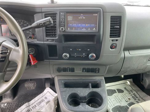 Used 2021 Nissan NV 2500 SV RWD image 18