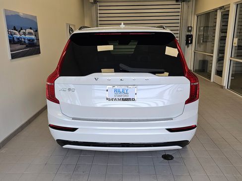 Certified 2022 Volvo XC90 T8 R-Design w/ Advanced Package image 6