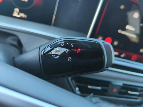 New 2026 Volkswagen Tiguan SE R-Line image 26