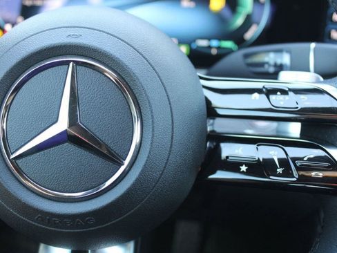 Used 2023 Mercedes-Benz E 450 4MATIC Cabriolet image 41