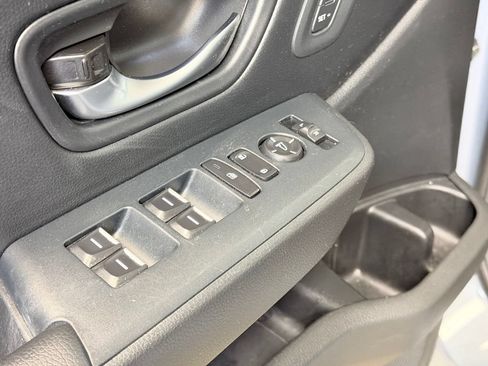 Used 2025 Honda Pilot Touring image 11