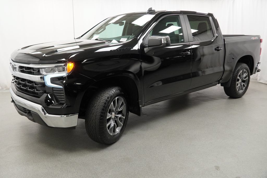 Used 2024 Chevrolet Silverado 1500 LT AWD/4WD image 27