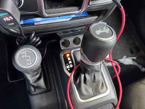 Used 2023 Jeep Wrangler Sport image 19