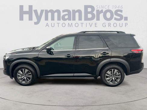 Certified 2022 Nissan Pathfinder SV w/ Cargo Package image 7