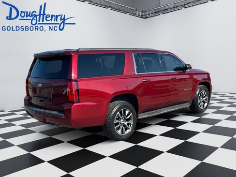 Used 2020 Chevrolet Suburban LT RWD image 5