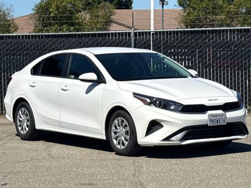 Used 2024 Kia Forte LX FWD image 7