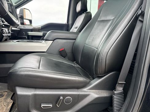 Used 2017 Ford F250 Lariat w/ Lariat Ultimate Package AWD/4WD image 11