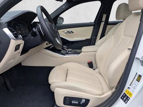Used 2019 BMW 330i xDrive Sedan w/ Convenience Package image 20