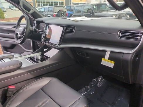 New 2026 Jeep Grand Wagoneer 4WD image 24