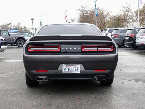 Used 2022 Dodge Challenger GT image 9