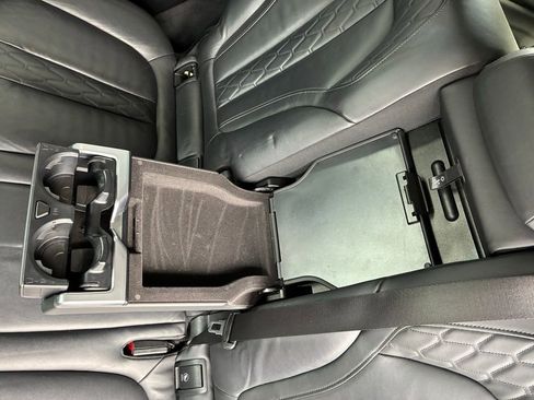 Used 2021 BMW X7 xDrive40i w/ Premium Package image 22