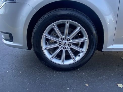 Used 2019 Ford Flex Limited image 10