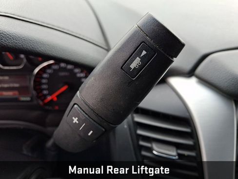 Used 2015 GMC Yukon XL SLE w/ Convenience Package image 17