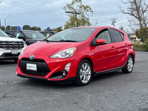 Used 2017 Toyota Prius C Four image 4