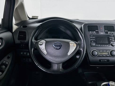 Used 2014 Nissan Leaf S w/ Charge Package FWD image 17