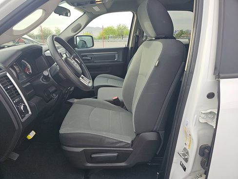 Used 2021 RAM 1500 Classic SLT image 11