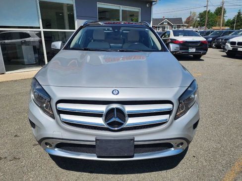 Used 2017 Mercedes-Benz GLA 250 4MATIC image 2