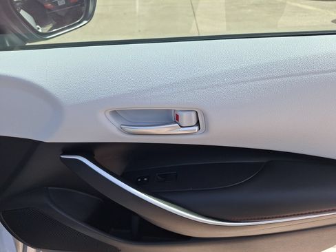 Used 2025 Toyota Corolla SE FWD image 35