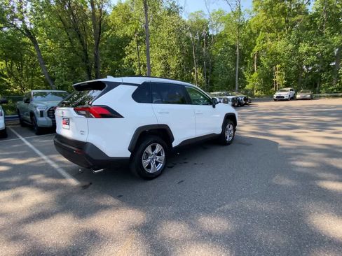 Used 2025 Toyota RAV4 XLE AWD/4WD image 11