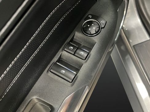 Used 2021 Ford Mustang Premium RWD image 21