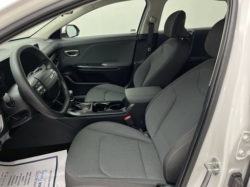 Used 2025 Kia K4 FWD image 12