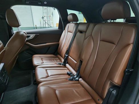 Used 2019 Audi Q7 2.0T Premium Plus w/ Premium Plus Package AWD/4WD image 25