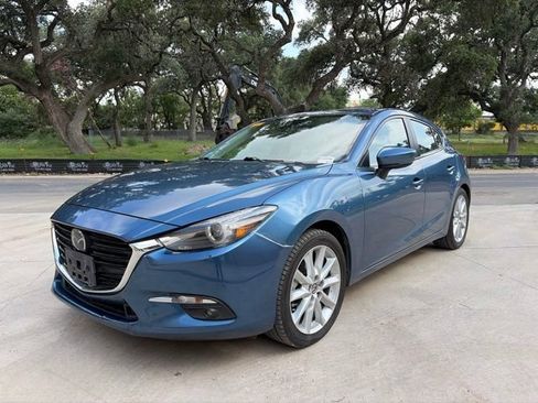 Used 2017 MAZDA MAZDA3 Grand Touring w/ Premium Equipment Package FWD image 2