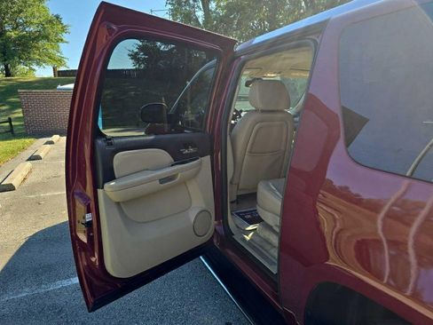 Used 2008 GMC Yukon XL Denali image 22