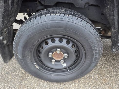 Used 2017 Toyota Tundra SR5 w/ SR5 Upgrade Package image 10