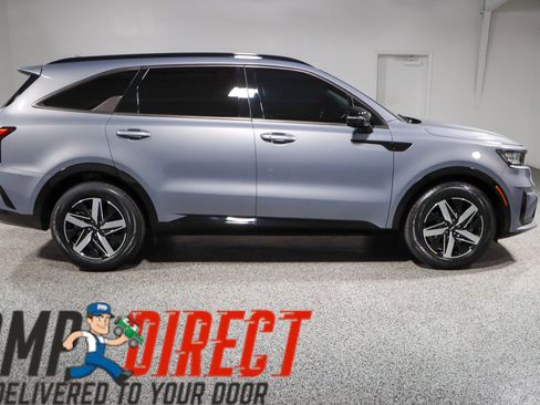 Used 2022 Kia Sorento S w/ Panoramic Sunroof Package FWD image 6