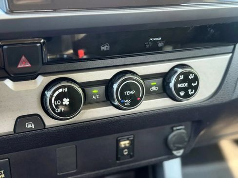 Used 2017 Toyota Tacoma SR5 RWD image 26