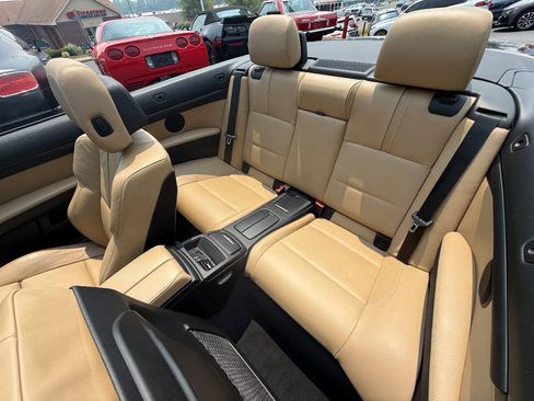 Used 2013 BMW M3 Convertible w/ Premium Pkg RWD image 13