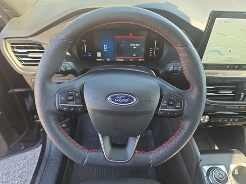 Certified 2023 Ford Escape ST-Line w/ Tech Pack #1 AWD/4WD image 17