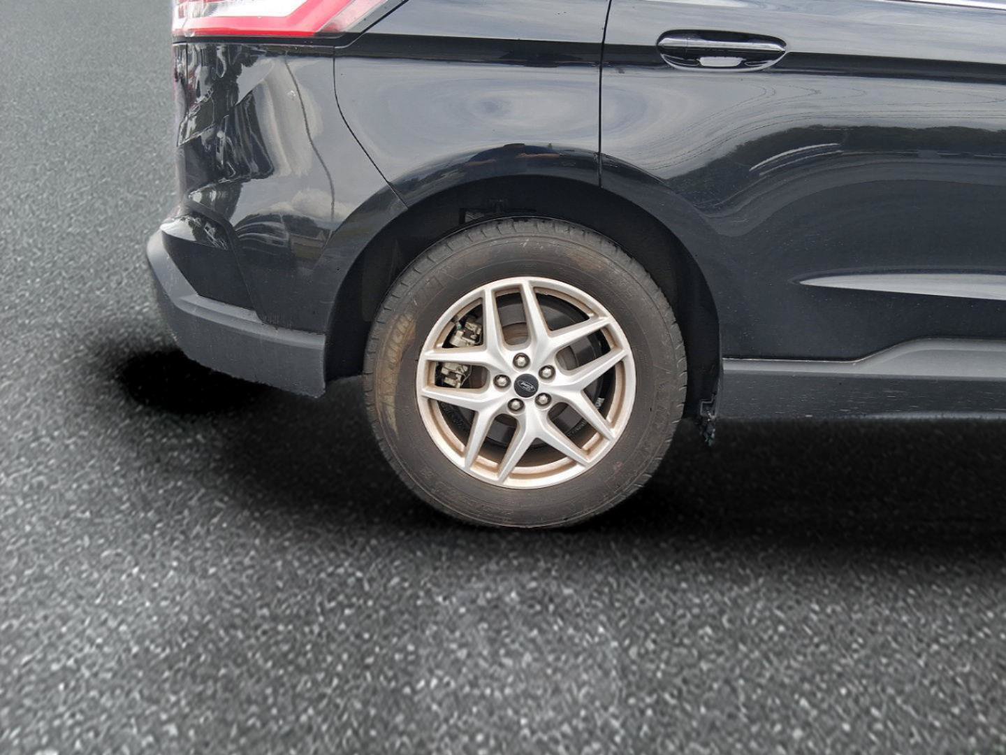 Used 2023 Ford Edge SEL w/ Convenience Package AWD/4WD image 7