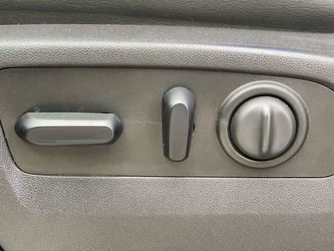 Used 2019 Chevrolet Silverado 1500 High Country image 15