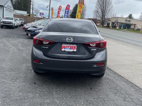 Used 2016 MAZDA MAZDA3 i Sport w/ Preferred Equipment Package image 4