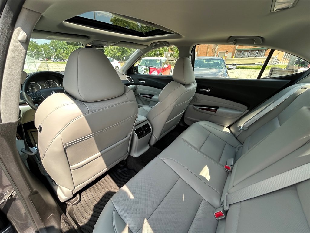 Used 2017 Acura TLX w/ Technology Package FWD image 30