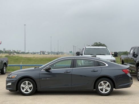 Used 2020 Chevrolet Malibu LS FWD image 3