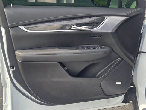 Used 2024 Cadillac XT6 Sport w/ LPO, Onyx Lite Package AWD/4WD image 24