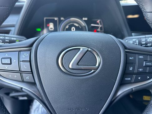 Used 2024 Lexus UX 250h FWD image 25
