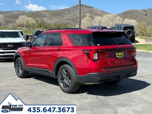Used 2025 Ford Explorer ST-Line w/ ST-Line Street Pack AWD/4WD image 3
