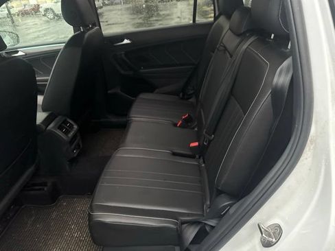 Used 2023 Volkswagen Tiguan SE R-Line AWD/4WD image 10