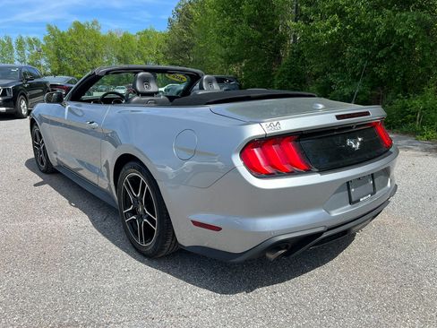 Used 2023 Ford Mustang Premium image 3