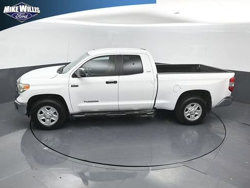 Used 2014 Toyota Tundra SR5 AWD/4WD image 12