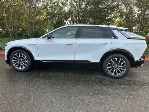 New 2026 Cadillac Lyriq Sport image 2