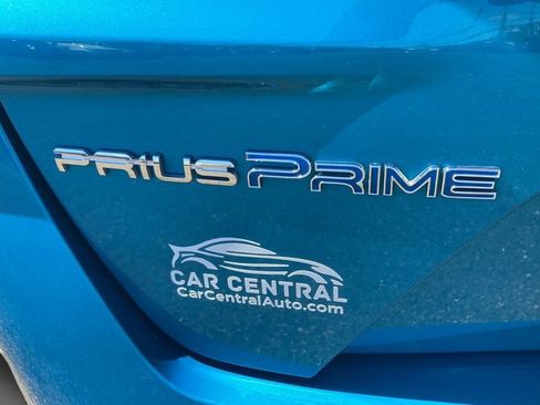 Used 2017 Toyota Prius Prime Advanced FWD image 31