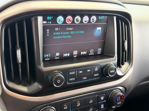 Used 2018 Chevrolet Colorado Z71 RWD image 18